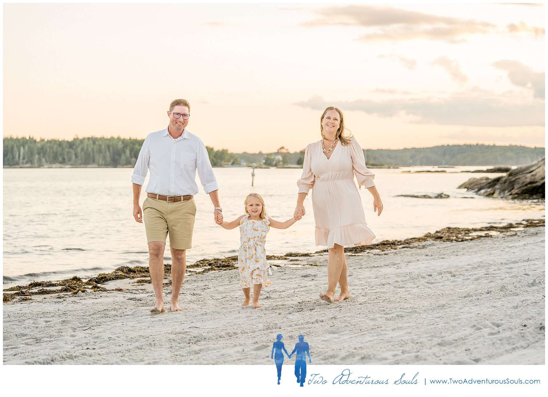 Pemaquid Beach, Pemaquid Beach Maine Family Photographers, Two Adventurous Souls-080221_0011.jpg