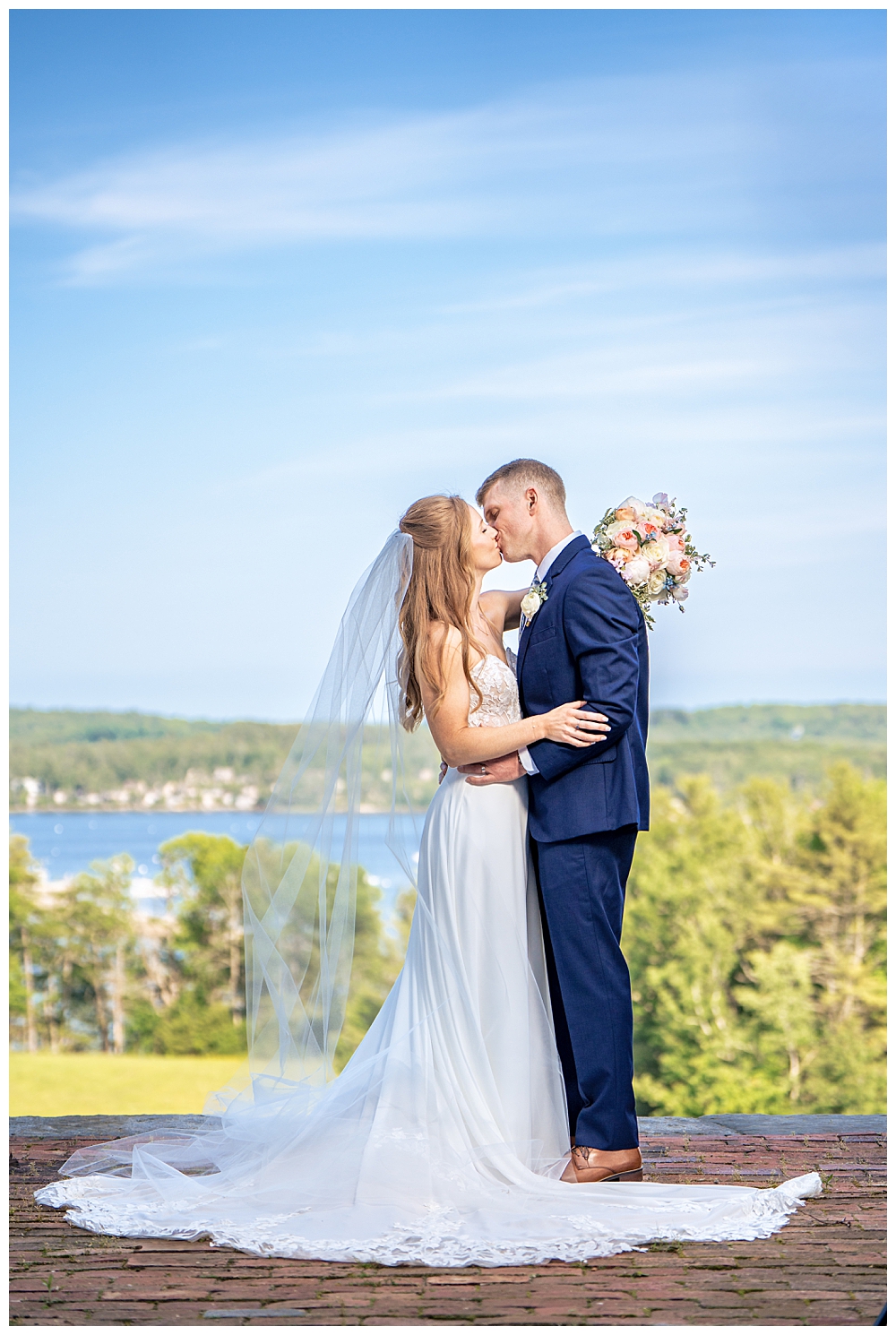 The Wiscasset White House wedding, Wiscasset Maine Wedding Photographers,