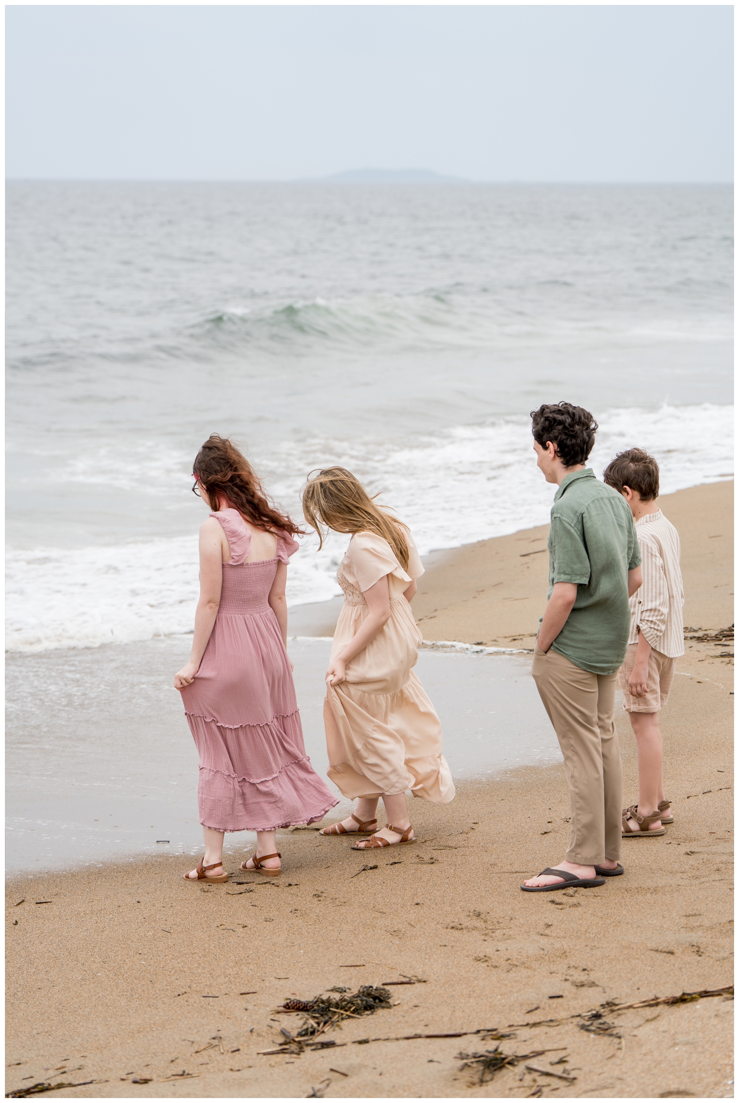 Reid State Park Family PHotographers, Tow Adventurous Souls captured a family on the beach in the park and on the rocky cliffs