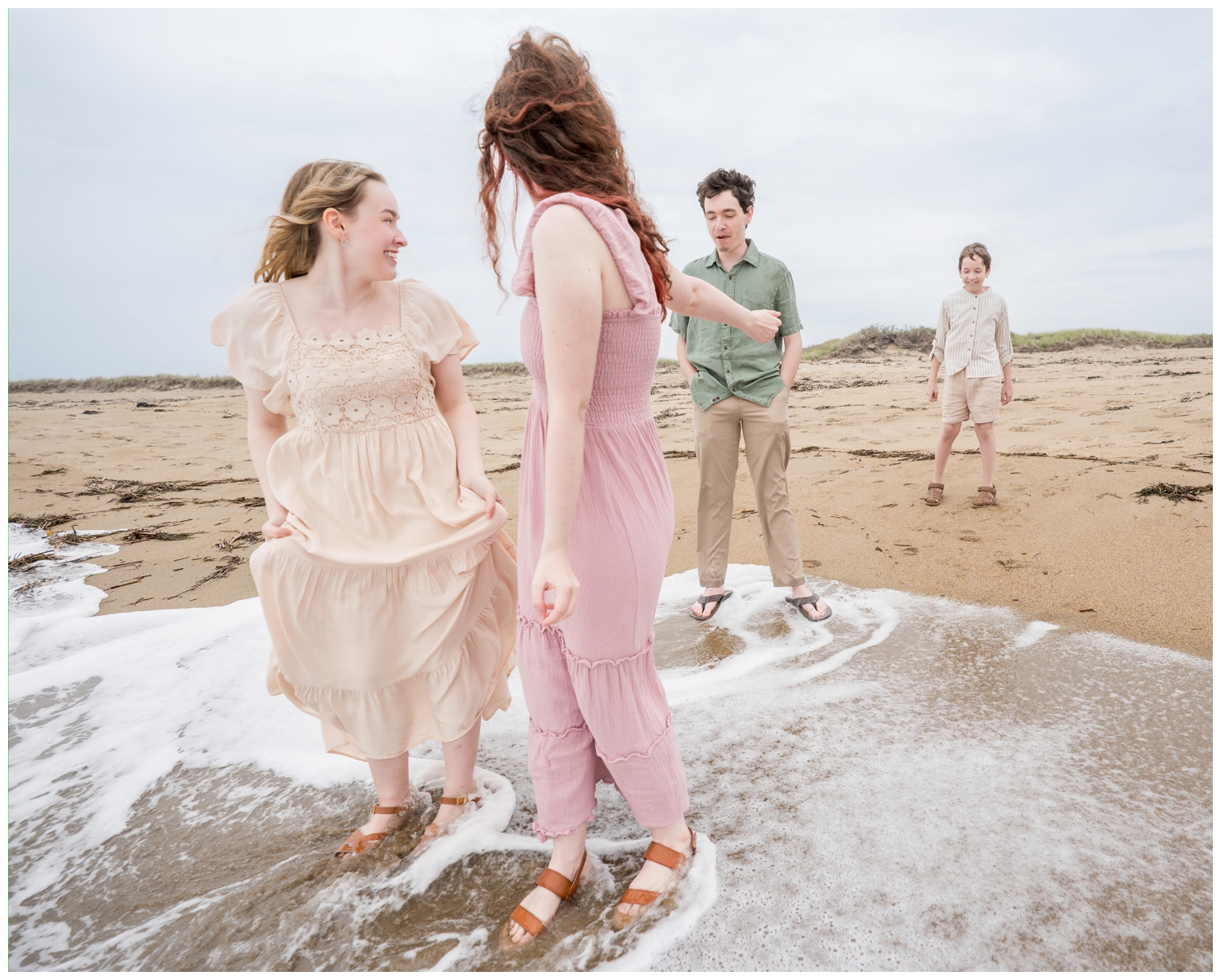 Reid State Park Family PHotographers, Tow Adventurous Souls captured a family on the beach in the park and on the rocky cliffs