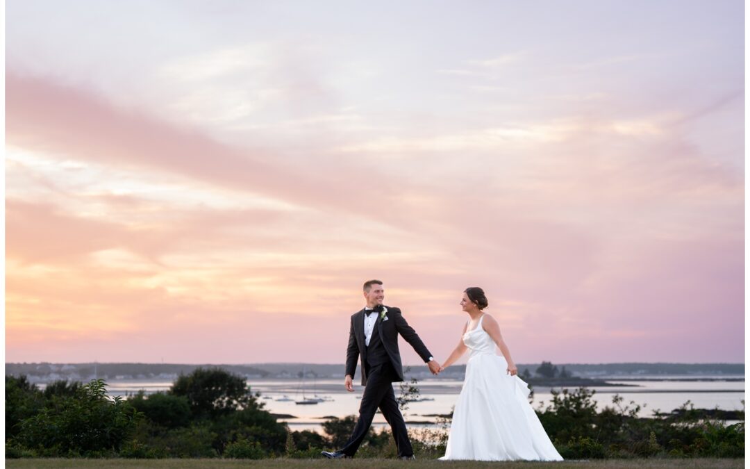 Abanakee Club Wedding in Biddeford Pool, Stunning Biddeford Pool Sunset, Captured by Abanakee Club Wedding Photographers - Two Adventurous Souls