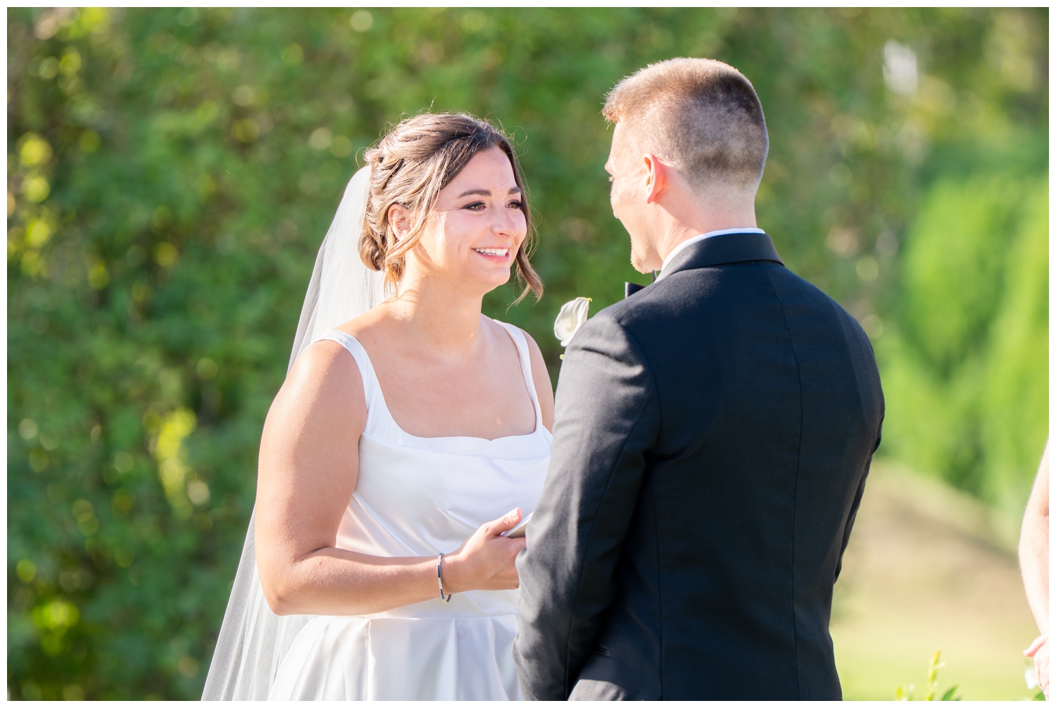 Abanakee Club Wedding in Biddeford Pool, Captured by Abanakee Club Wedding Photographers - Two Adventurous Souls