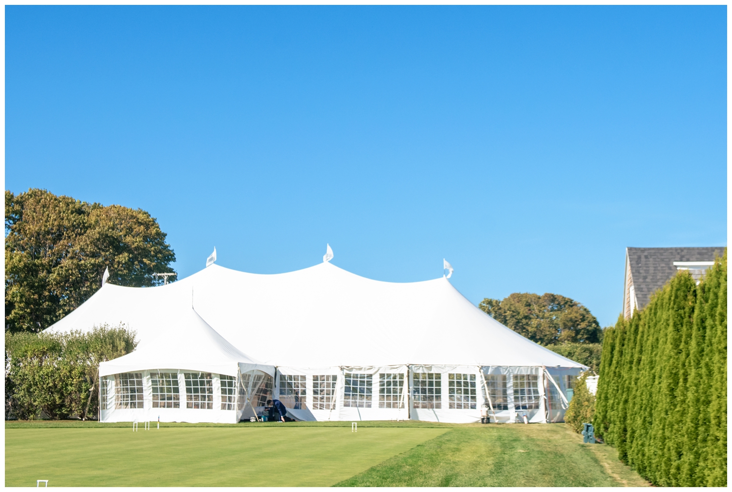 Abanakee Club Wedding in Biddeford Pool, Captured by Abanakee Club Wedding Photographers - Two Adventurous Souls